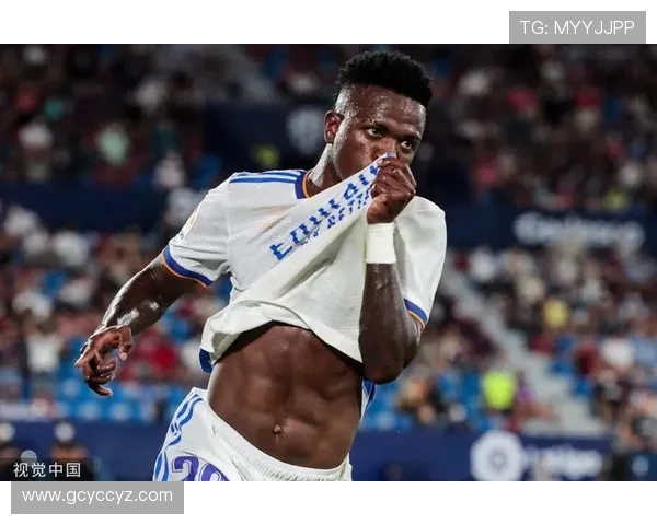 维尼修斯再遭种族歧视引公愤 库尔图瓦怒斥足球场不容耻辱行为